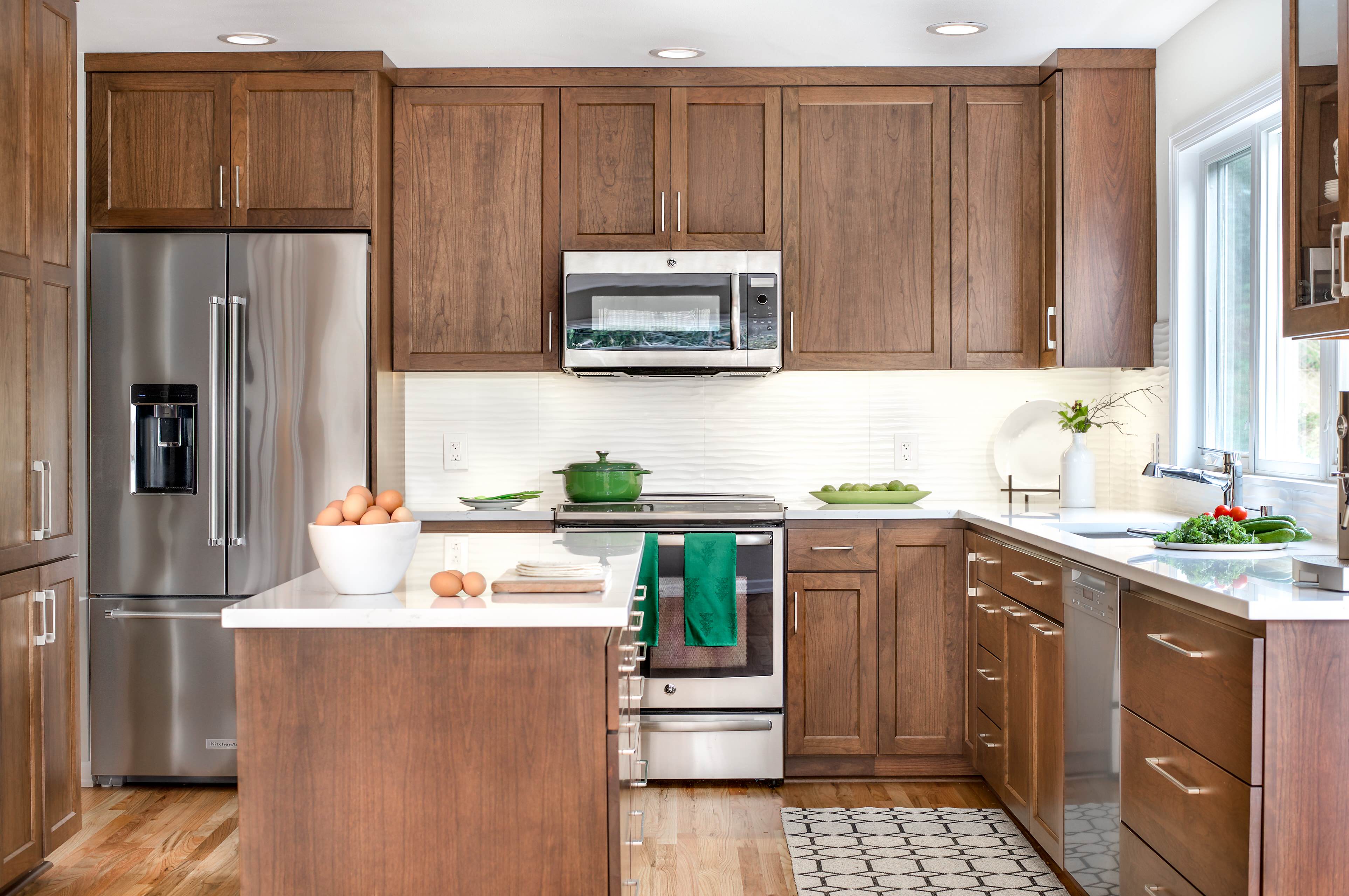 Modern kitchen finishing materials